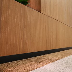 vlakke aluminium plint gepoercoat