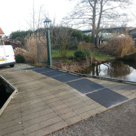 Plaques antidérapantes