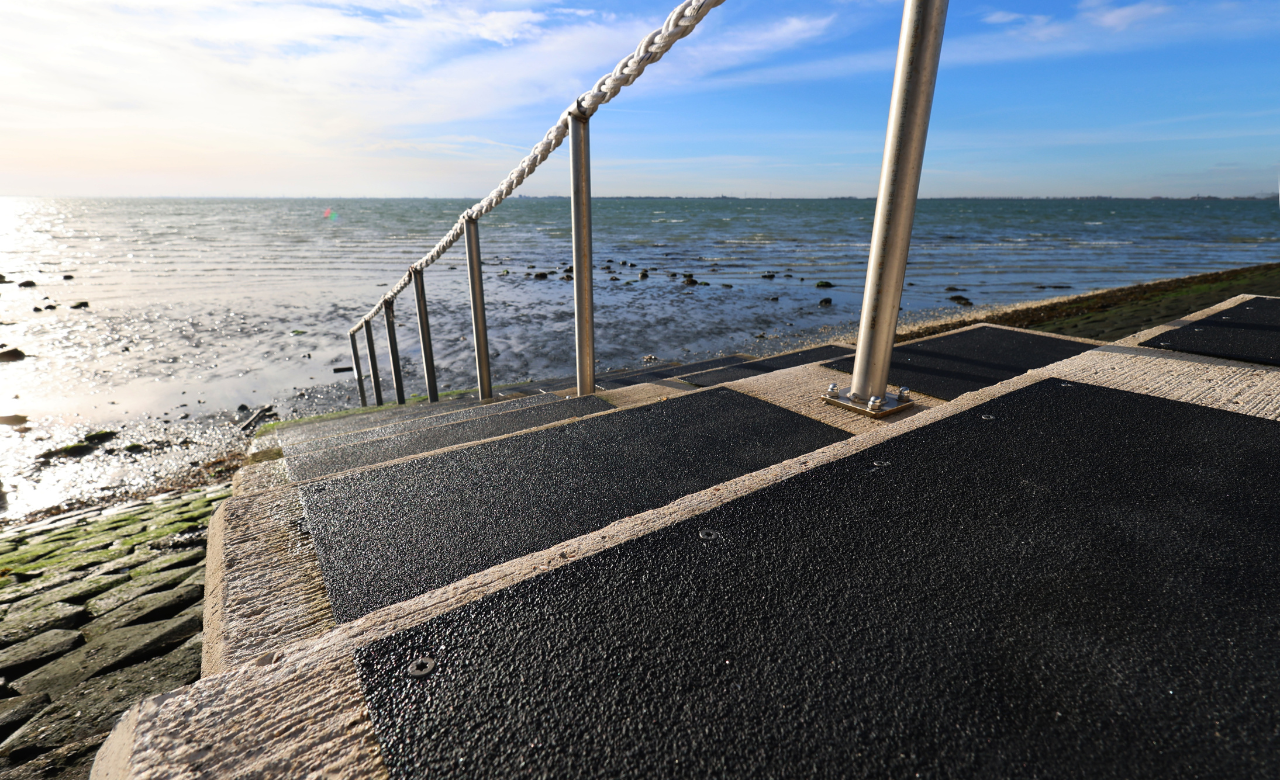 Plaques antidérapantes