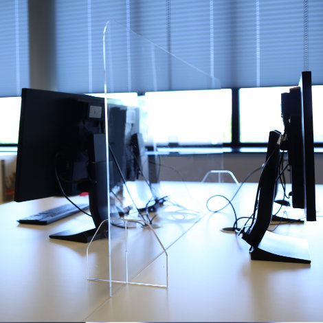 Panneaux Covid en plexi