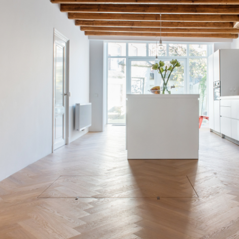 Trappe de visite électrifié, finition en verre transparent ou en bois