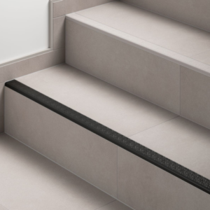 Schluter trep v antislip trapneuzen voor tegelbekleding